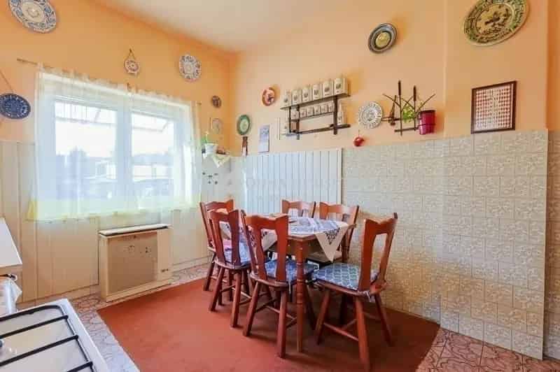 Felujitando csaldi haz Rakoszentmihalyon