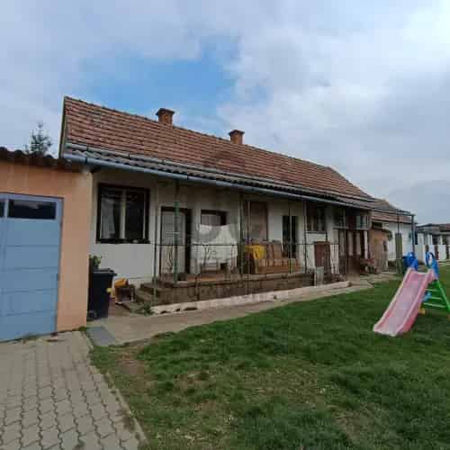 Molnári családi ház eladó - 160m2, 4 szoba, nagy telek
