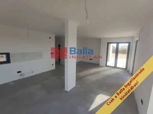 Vác panorámás napelemes családi ház eladó
