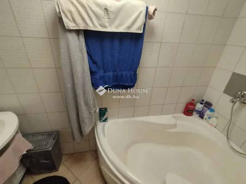 61 m2-es 2 hálós városközponti lakás Tatabányán