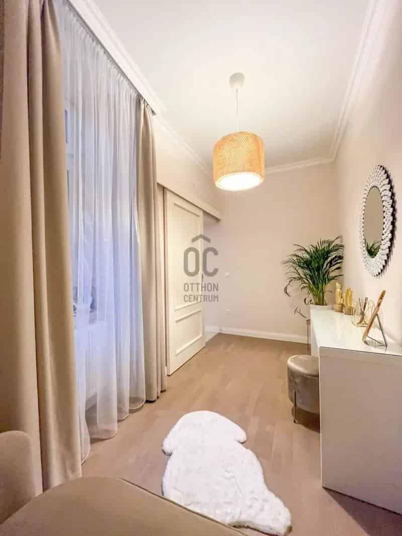 Krisztinaváros 74m2-es Felújított Lakás Eladó