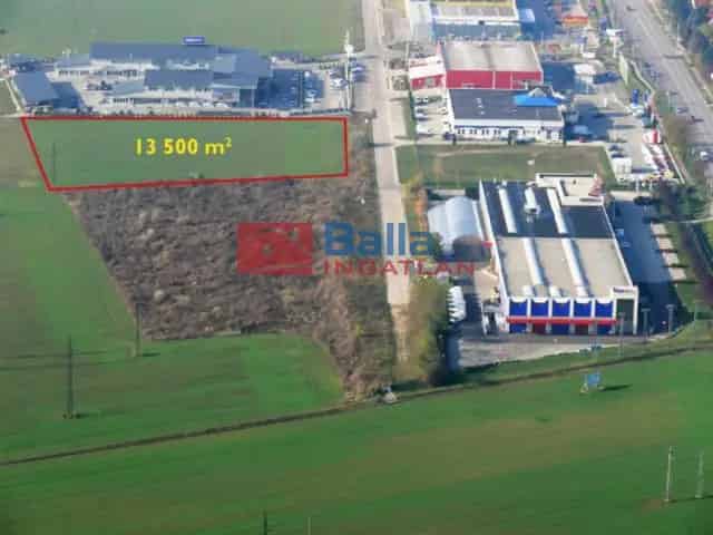 Székesfehérvár Budai utca Telek Eladó 4514 m2