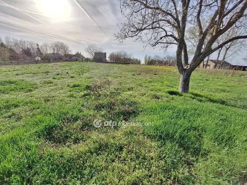 1000 m2-es Telek Eladó Tiszajenőn Befektetőknek és Családosoknak