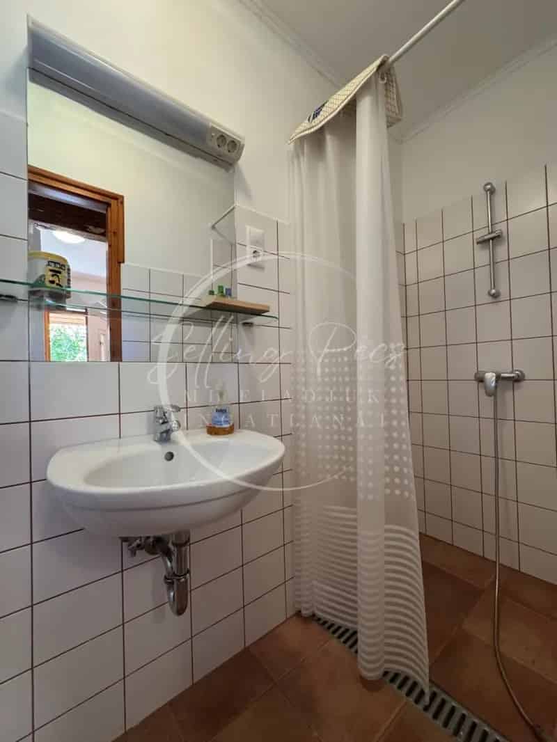 Geresdlaki Vendégház Eladó 300 m2 4 Apartmannal