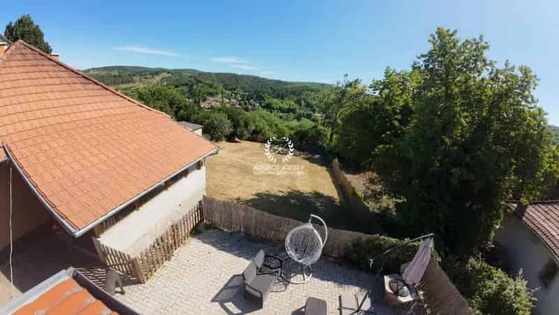 Modern családi ház eladó Ráctagtéten panorámás kilátással