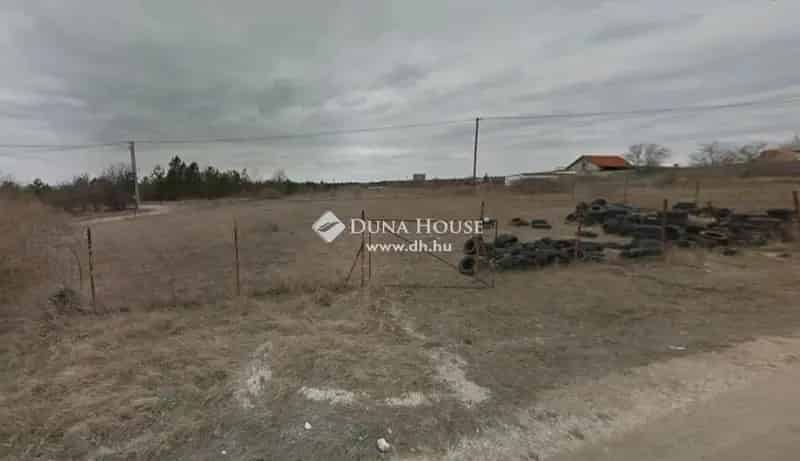 Érd Fundoklián 1452 nm-es saroktelek eladó
