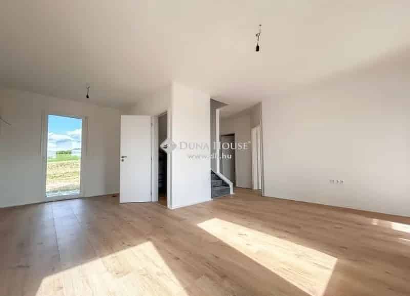 Új építésű sorház Hosszúhetényben 106 m2 3 szoba kerttel