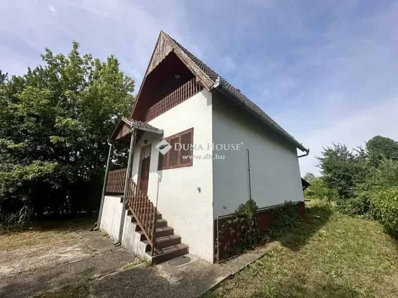 Felújítandó nyaraló Tápiószentmártonban strand közelében