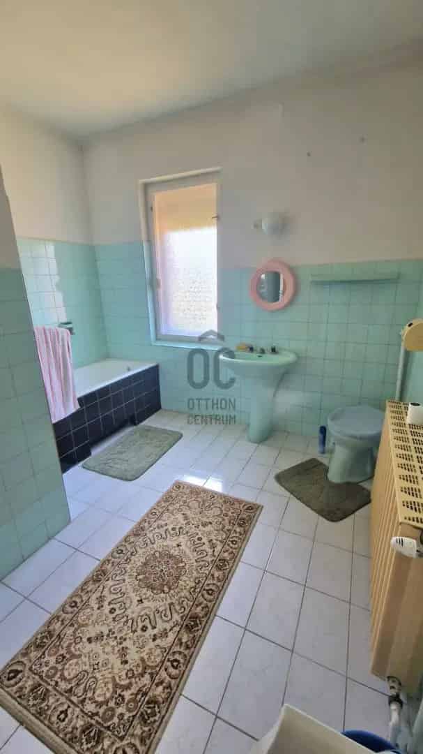 160 nm-es családi ház eladó Szombathelyen