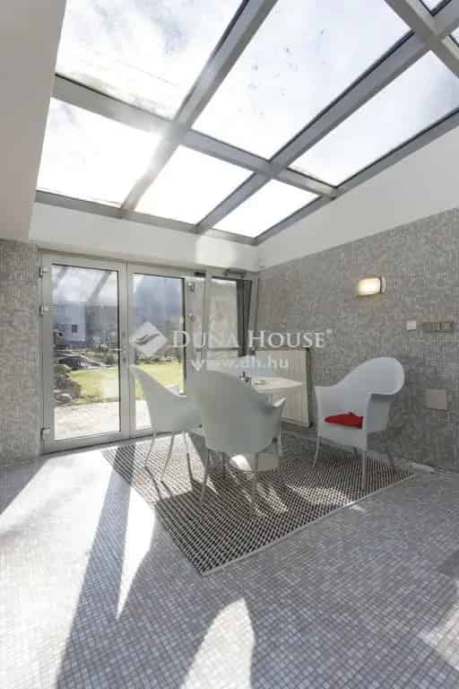 II Kerulet Luxus Medences Ingatlan Elado Wellness Reszeggel