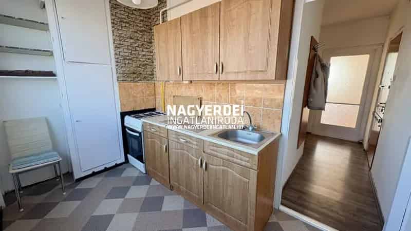 Debrecen Szentlászlófalva 60 nm-es 3 szobás panel lakás