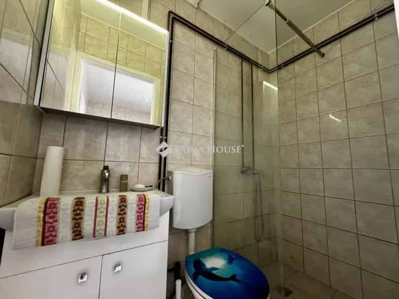 Ház Kiadó , Balatonfüredi járás, Dunántúl