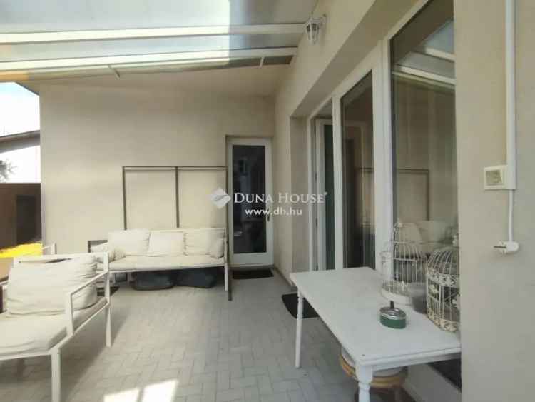 Kecskemét Villanegyed exkluzív villa eladó 195 nm 978 nm telekkel