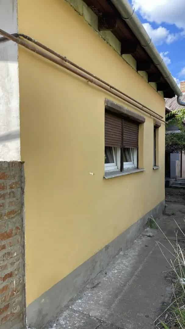 60 nm-es felújított házrész Debrecen Biharikertben eladó