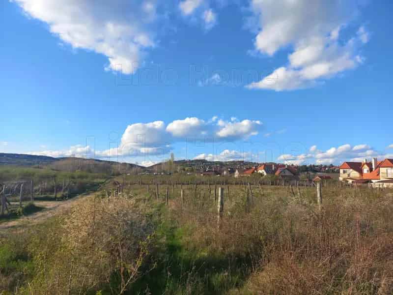 1027 m2-es Balatoni Panorámás Telek Lovason Eladó