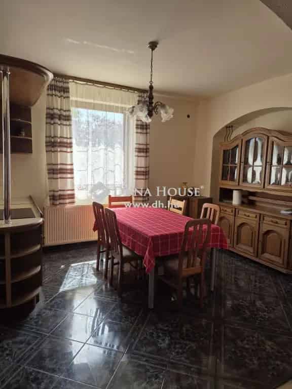 Felsőgöd 200m2-es 6 szobás családi ház eladó