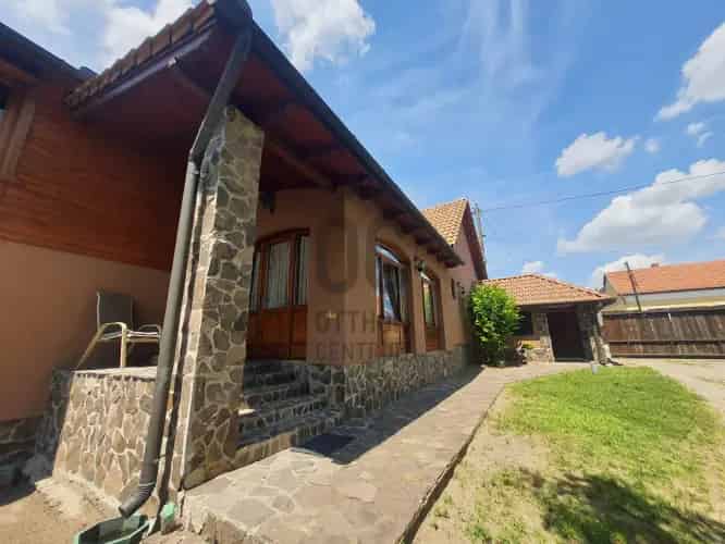 Hatvani családi ház eladó 5 szoba garázzsal