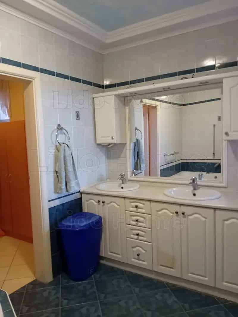 Győrújbarát családi ház eladó 3 hálószobával és garázzsal