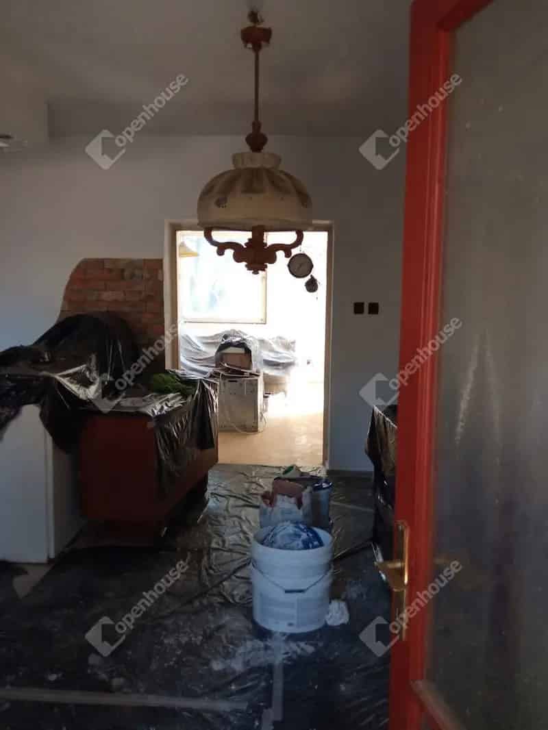 Dombóvári családi ház eladó - 3 lakrészes nagy telekkel