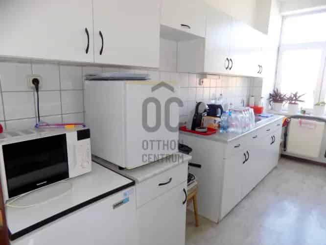 Soproni eladó irodaház 147 nm parkolóval UZ014971