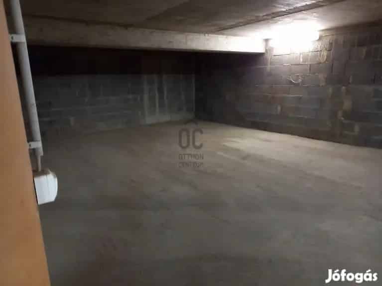 Eladó teremgarázs Pécs Belvárosban 12 5 nm