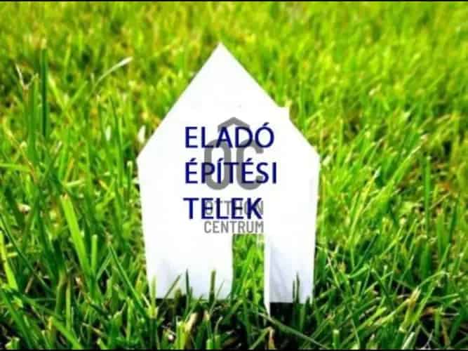 Törteli építési telek eladó 593 nm