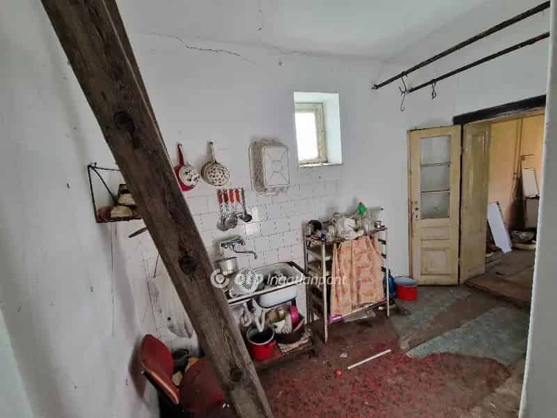 Balkány: 120 nm-es családi ház 2931 nm-es telekkel