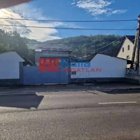 Ózd családi ház eladó - 5 szoba, 320m², dupla garázs, napelem