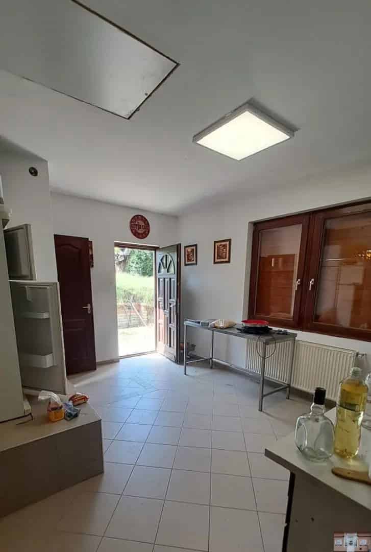 Monori Vendéglátó Egység eladó 8200m2 telken panorámával