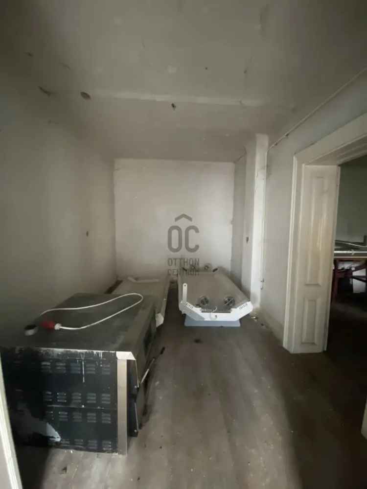 Felujítandó 3 Lakásos Társasház Cegléd Belvárosában Befektetőknek