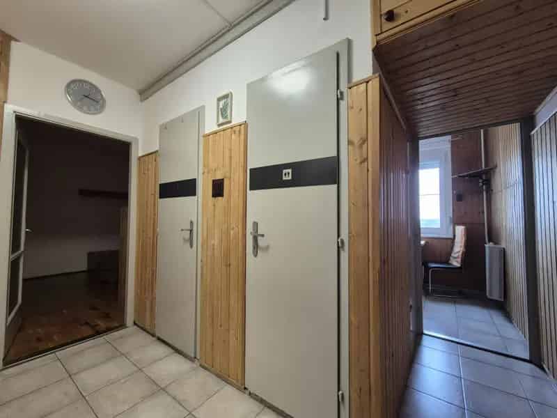 Adyváros 49nm-es 2 szobás társasházi lakás eladó