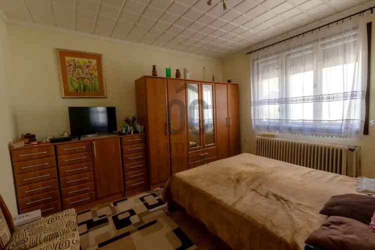 Bakonycsernyei családi ház eladó panorámás kilátással