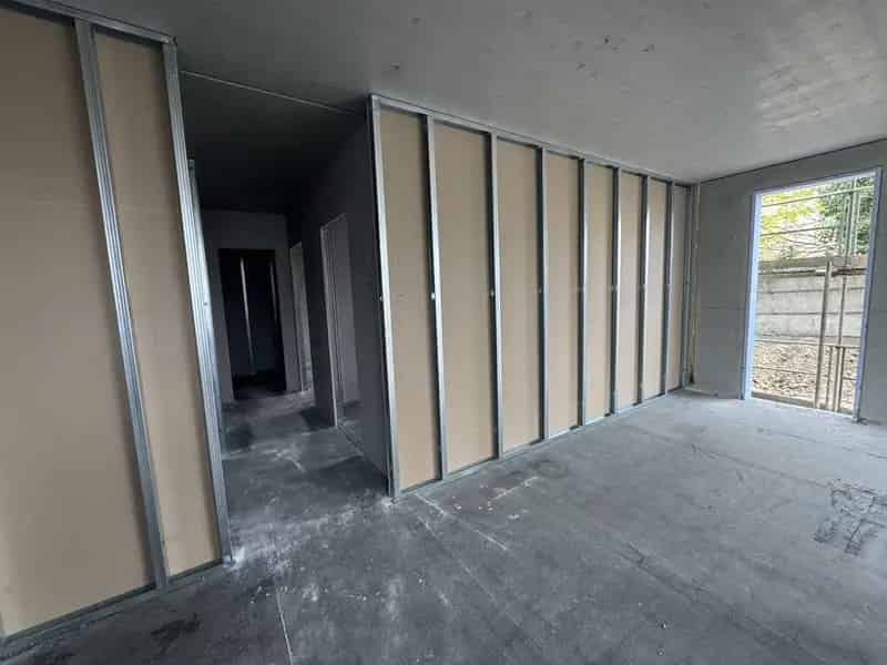 Komarom 2 szoba 55 m2 kulcsrakész társasházi lakás eladó