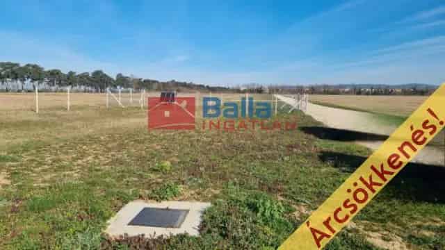 Keszthelyi Telek Eladó 734m2 - Családi Ház, Ikerház Építésére