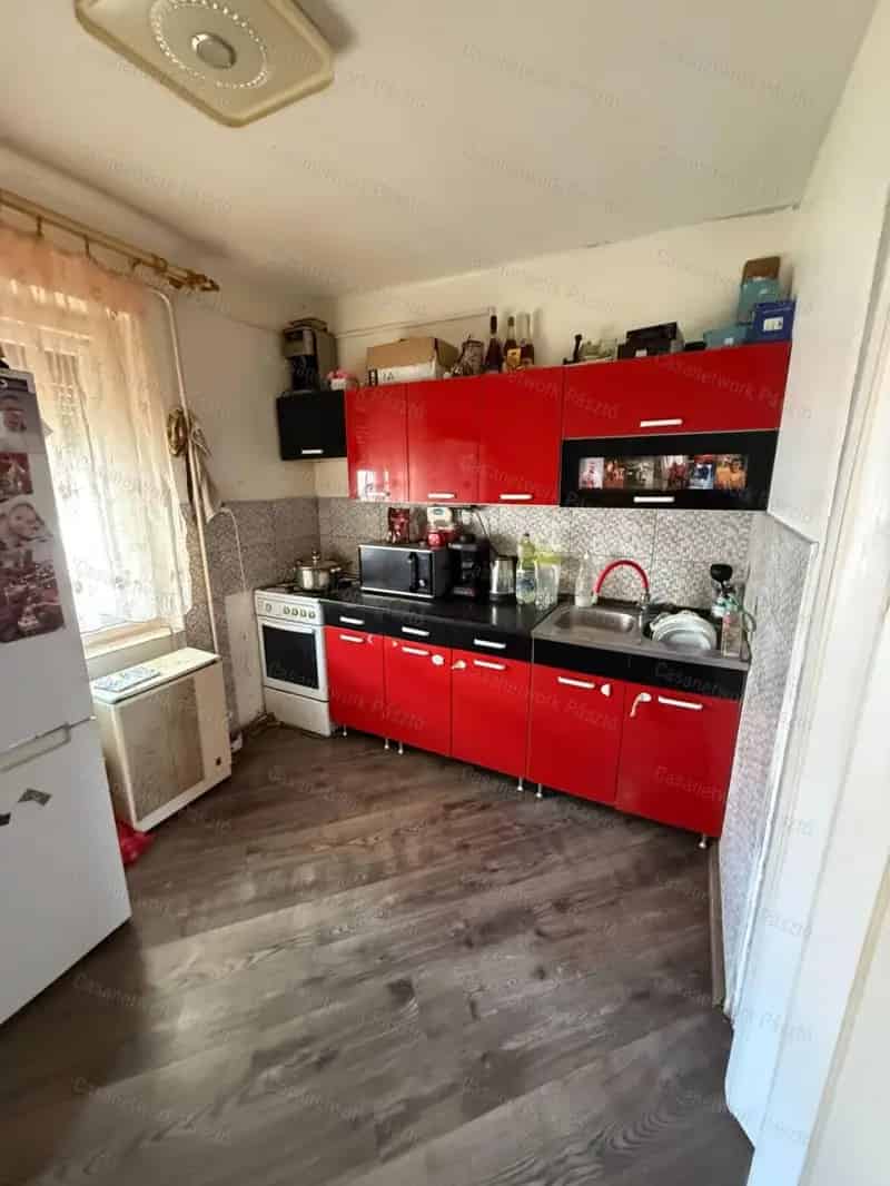Felújítandó családi ház Ecsegen nagy telken