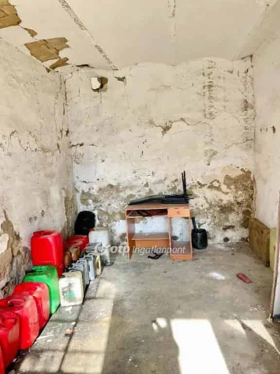 92 m2-es 3 szobás családi ház 3114 m2-es telken