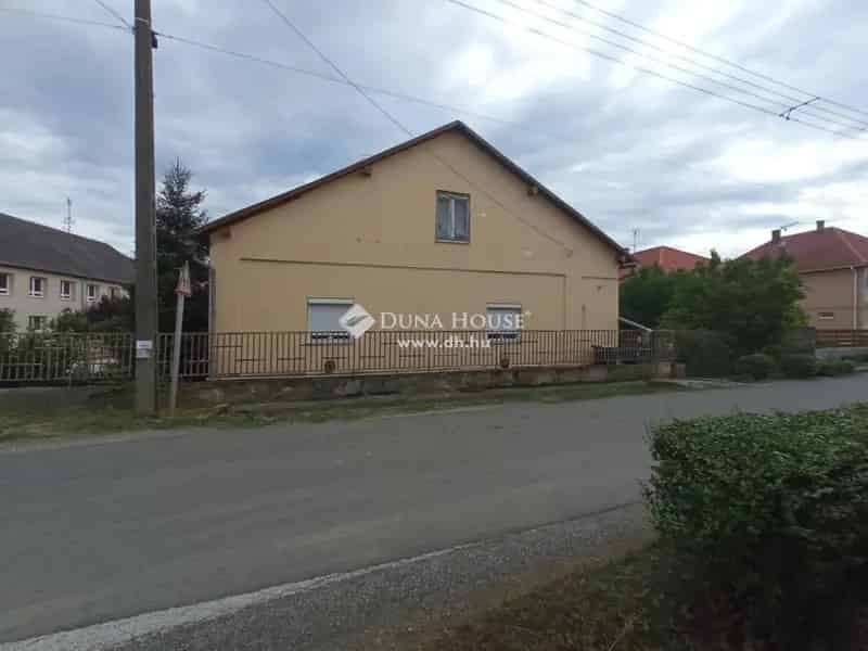 Komorói családi ház eladó felújítandó állapotban
