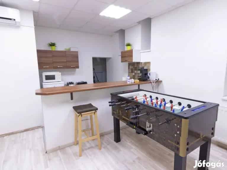 111 m2-es felujitott iroda elado Miskolcon Széchenyi utcaban