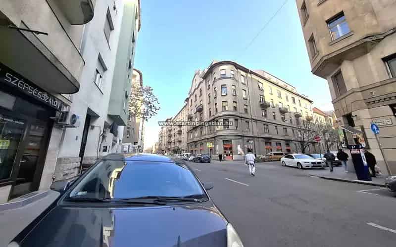 Budapest XI kerület üzlethelyiség lakás kiadó 62 nm
