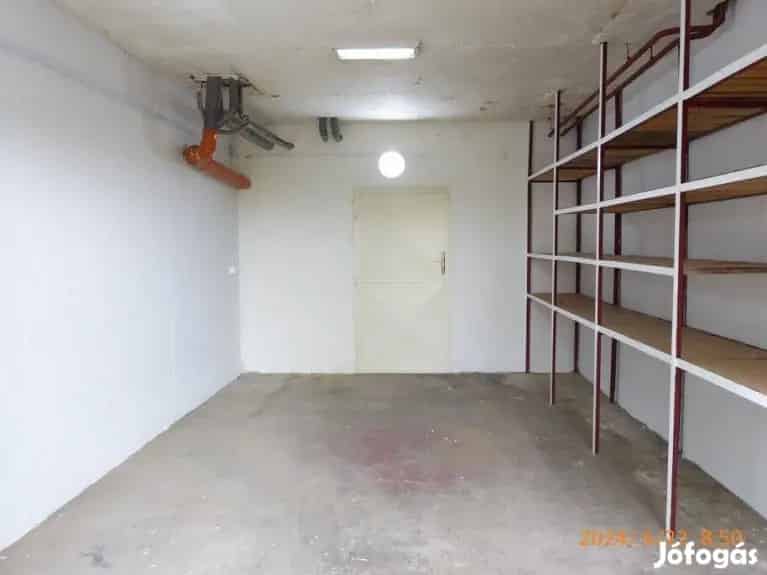 Pécs Kovácstelep 18 m2 Garázs Eladó