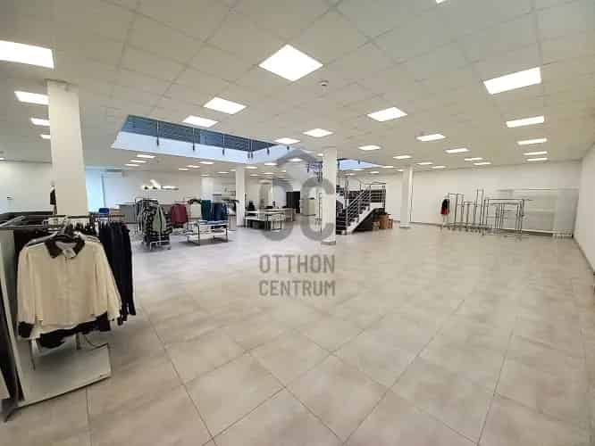 Debreceni kereskedelmi ingatlan eladó - 1415 nm Nyugati Ipari Park
