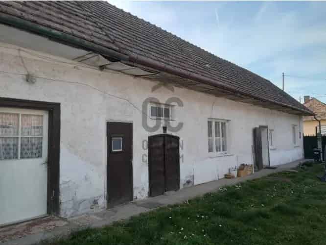 Süttői eladó családi ház DHZ090647