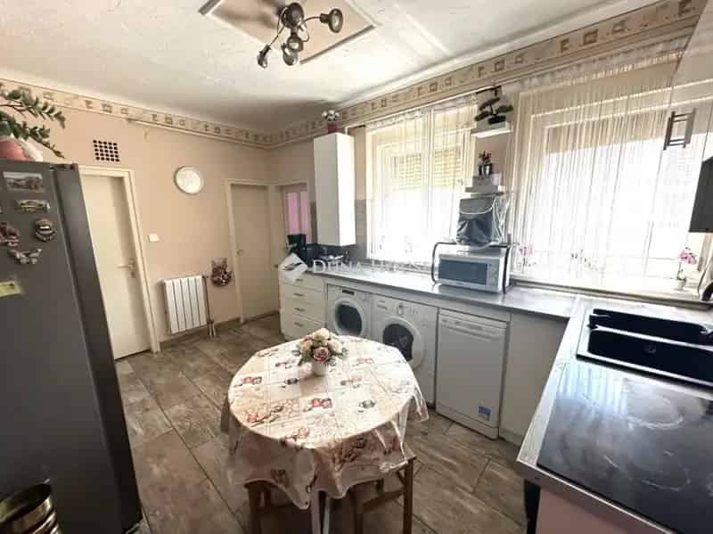 Kecskemét Hunyadi városrészben eladó családi ház