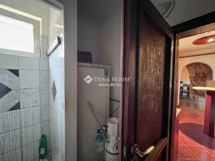 130 nm-es kétszintes házrész eladó Soroksáron