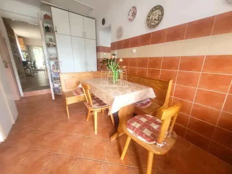 1304 m2 Telek Családi Házzal Budaörsön