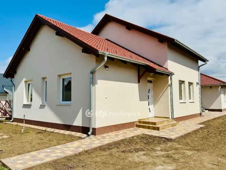 Mikepércs Új Építésű 105 m2-es Családi Ház Eladó