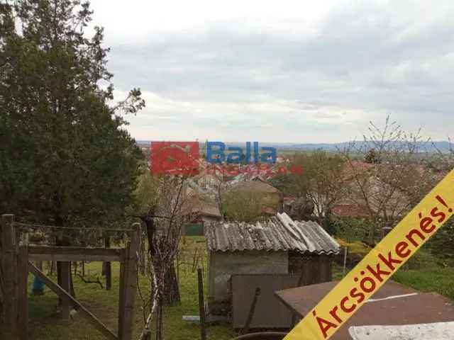 Csömör családi ház eladó panorámás telekkel
