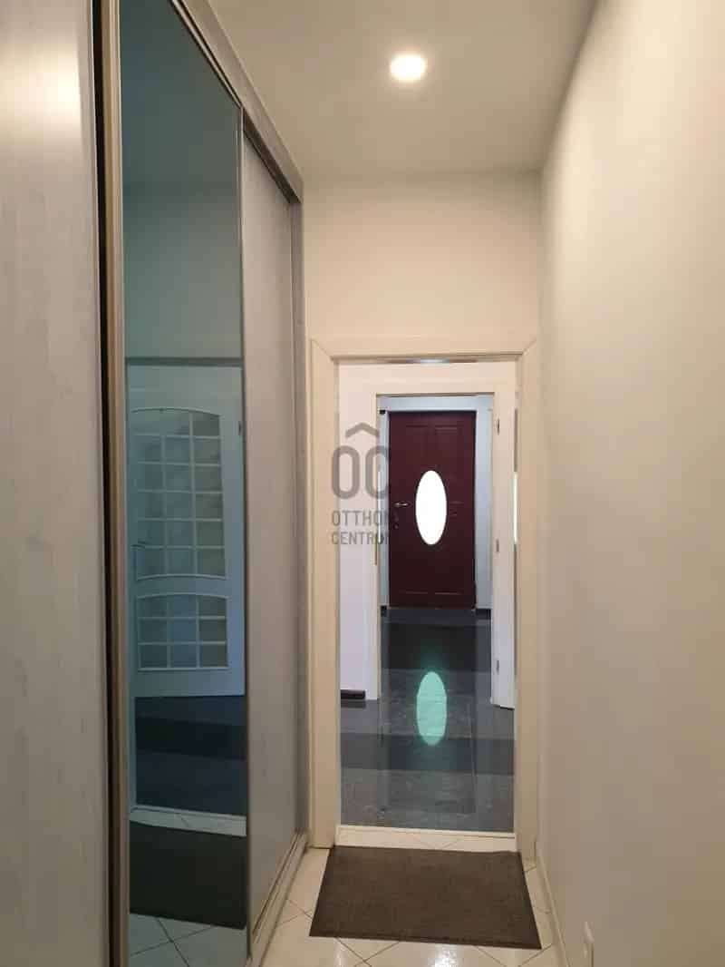 Rózsadombi Luxus Villa Lakás Eladó - Felújított - 6 Gépkocsi Beálló