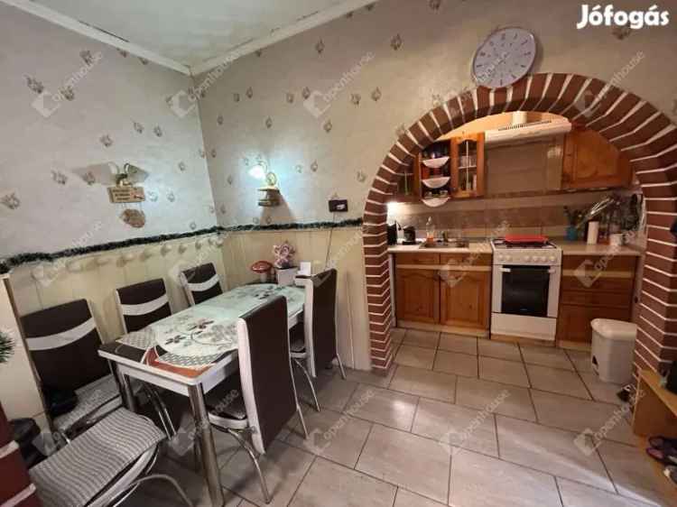 Eladó Tanya Nyáregyházán - 3 szoba, 1760 nm telek, klíma