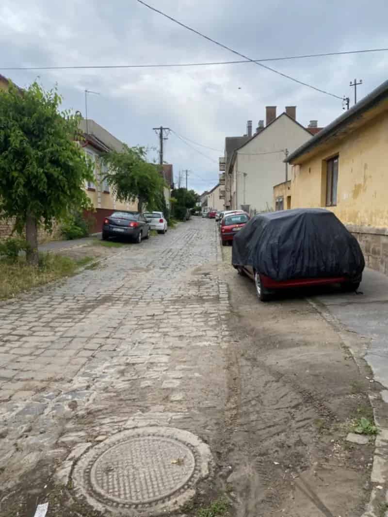 Váci 338 nm-es építési telek eladó - családi ház építésére alkalmas